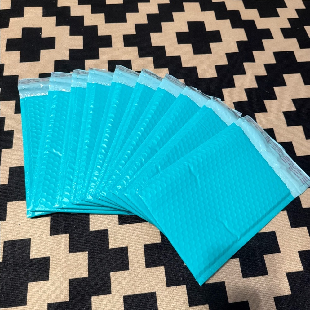 12 Pack Teal Self-Sealing and Padded Bubble Mailers - 6” x 9”